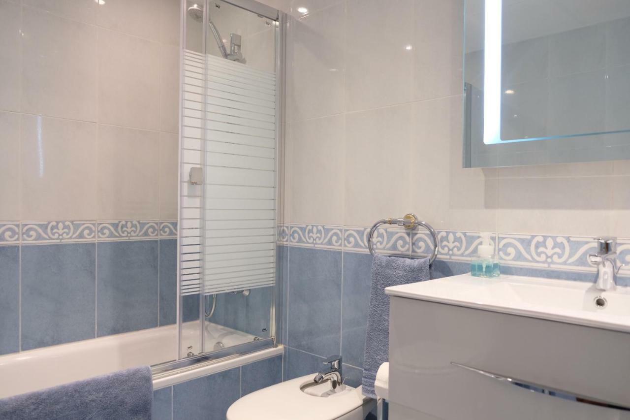Luxury Modern Apartment With Terrace, Pool And Garage! Marbella Exterior photo
