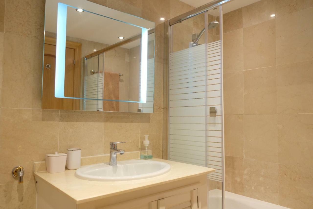 Luxury Modern Apartment With Terrace, Pool And Garage! Marbella Exterior photo